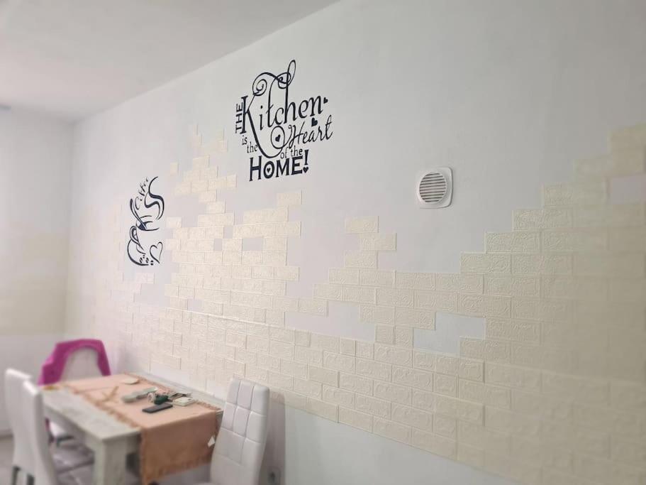 Mural Art Apartament Petroşani 외부 사진